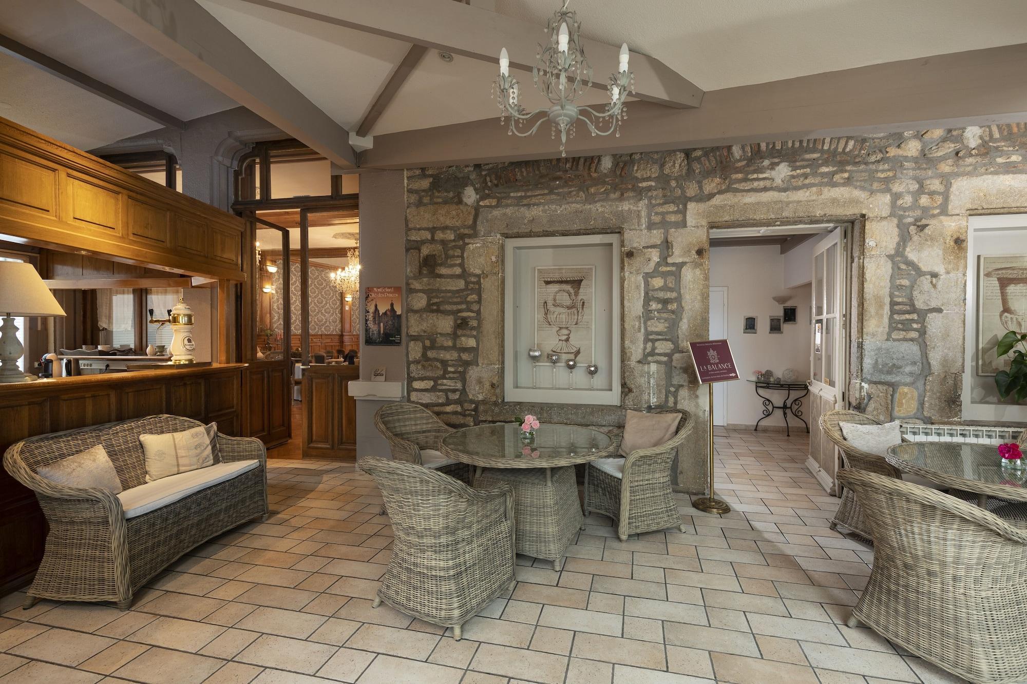 The Originals Boutique, Hotel De La Balance, Montbéliard Exterior foto